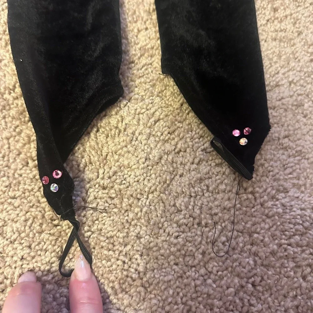 Velvet Gloves